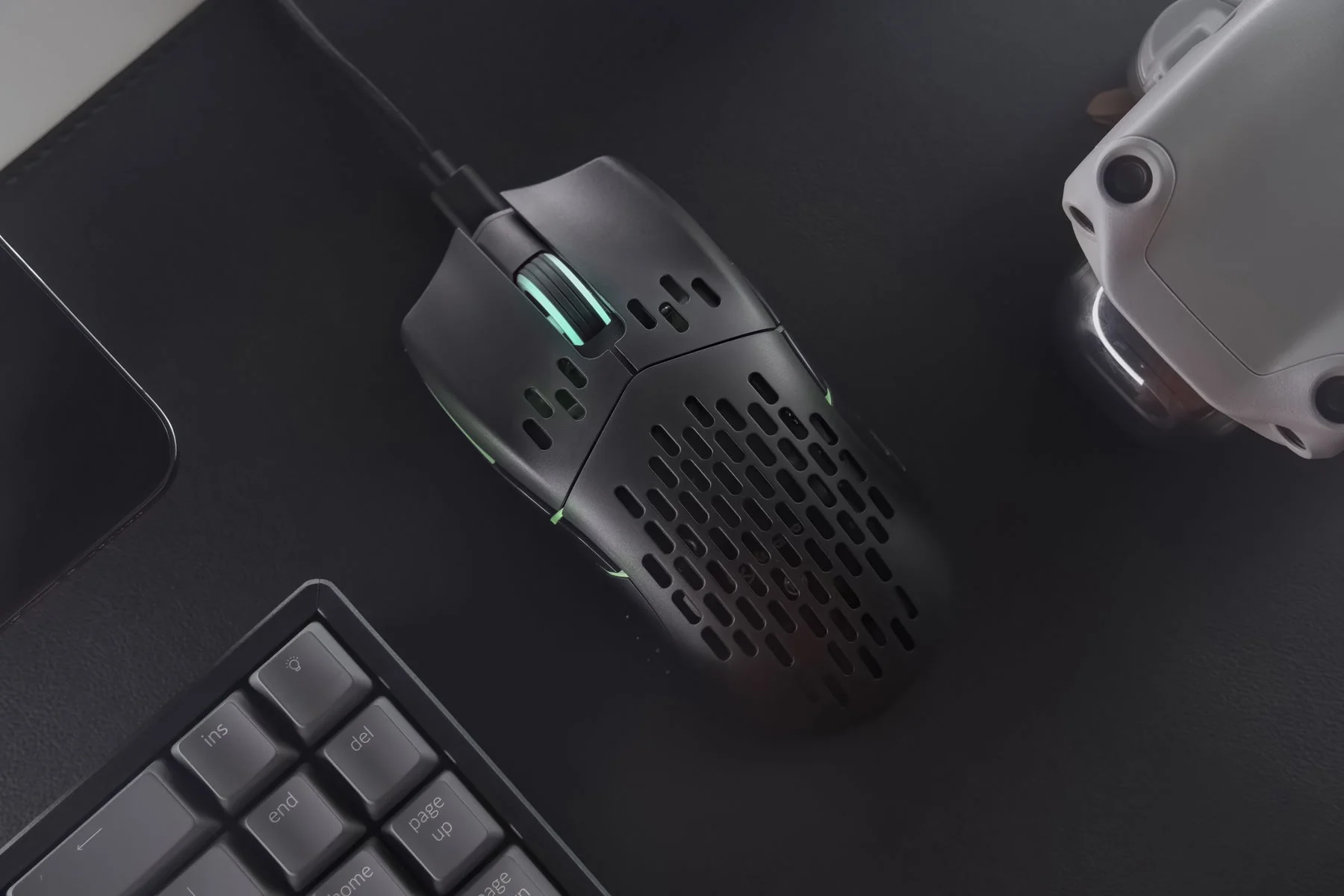 Keychron M1 Ultra-Light Optical Mouse (Wired) - Image 3