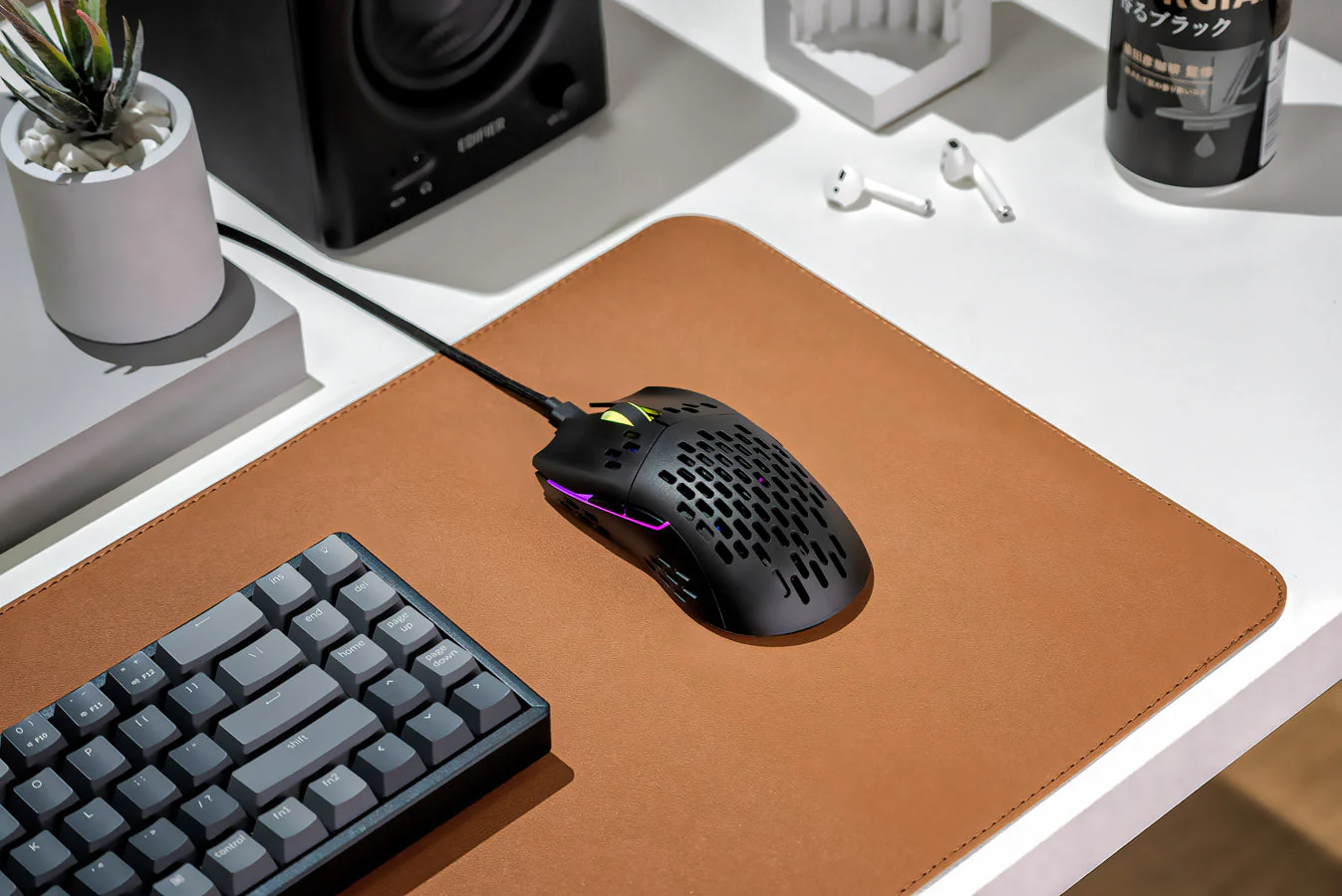 Keychron M1 Ultra-Light Optical Mouse (Wired) - Image 6