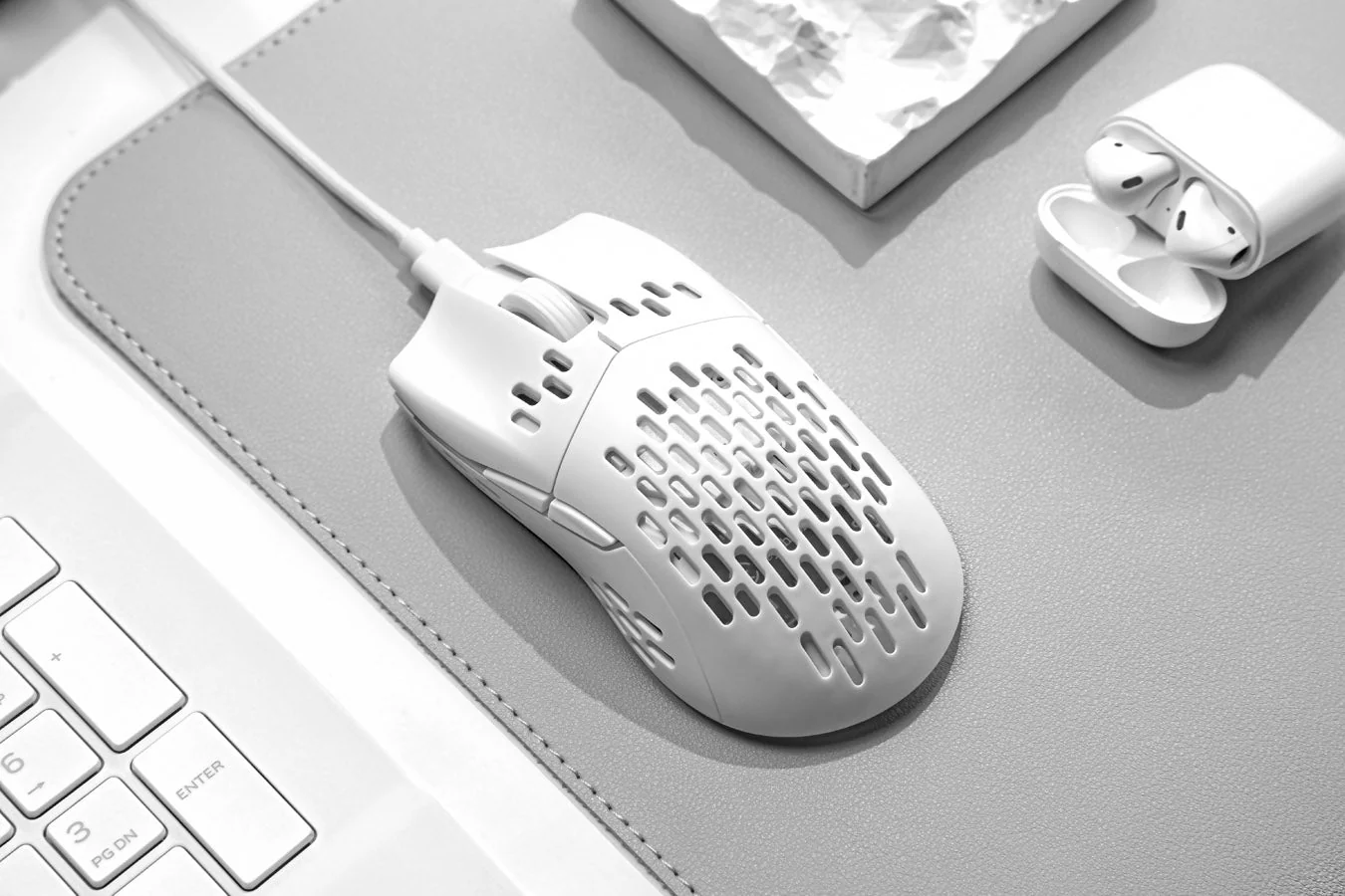 Keychron M1 Ultra-Light Optical Mouse (Wired) - Image 8